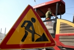 В Омском районе планируют к сентябрю отремонтировать дорогу в поселке Магистральный 