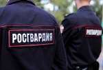 В Омске подросток напал на сотрудника школы за отказ немедленно выдать ему документы