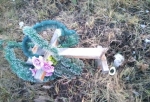 Под Омском два школьника устроили погром на кладбище и сломали 43 надгробных креста
