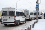 В Омске водитель маршрутки грубо выгнал из салона женщину – соцсети