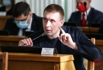 Омского депутата Ивченко, который пытался взять взятку могильными оградками, сделали главным по выборам в КПРФ
