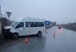 Госавтонадзор проверит омского перевозчика, маршрутка которого с пассажирами влетела в бетонный забор