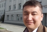 После ухода из мэрии Дастан Бейсебаев стал пресс-секретарем омского отделения «Единой России»