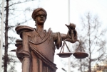 В Омске бывшему ведущему судебному приставу дали условный срок за крупную взятку