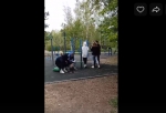 В Омске подростки разожгли костер на спортивной площадке 