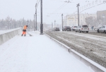 «Лишь 40% от необходимого количества рабочих» - мэрия сообщила,  что в Омске некому чистить дороги