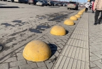 В Омске не ведется статистика по водителям, которые постоянно паркуются на газонах  - их штрафуют как за однократное нарушение