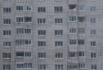 «В квартирах сыро и холодно»: подвал в омской многоэтажке топит горячей водой
