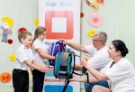 Омские нефтяники помогли малообеспеченным семьям собрать детей в школу