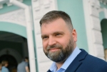 «Репетиции стартуют с «застольного» периода» — первый зам Драмы Андрей Маслов о театральном закулисье