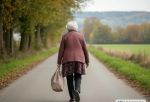 «Обещание, которое держали 40 лет»: бабушка ищет единственного внука - он вырос в Омске