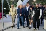 В Омске открылся сквер «Сердце Омска»: Виталий Хоценко и Герман Греф осмотрели обновленное пространство 