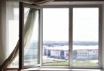 В Омске 3-летний малыш выпал из окна