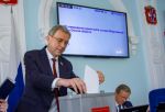 Александр Артемов вновь избран председателем омского Заксобрания