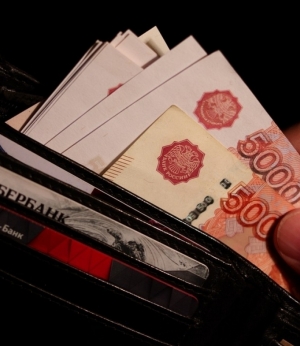 Омичи в опросе поделились, какие профессии считают самыми малооплачиваемыми