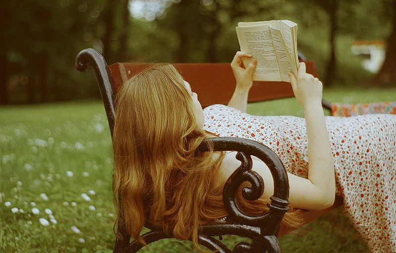 Последние 3 прочитанные мною книги. Статьи и книги. Ничем книгу читаю. Световая панель для чтения. Только книги.