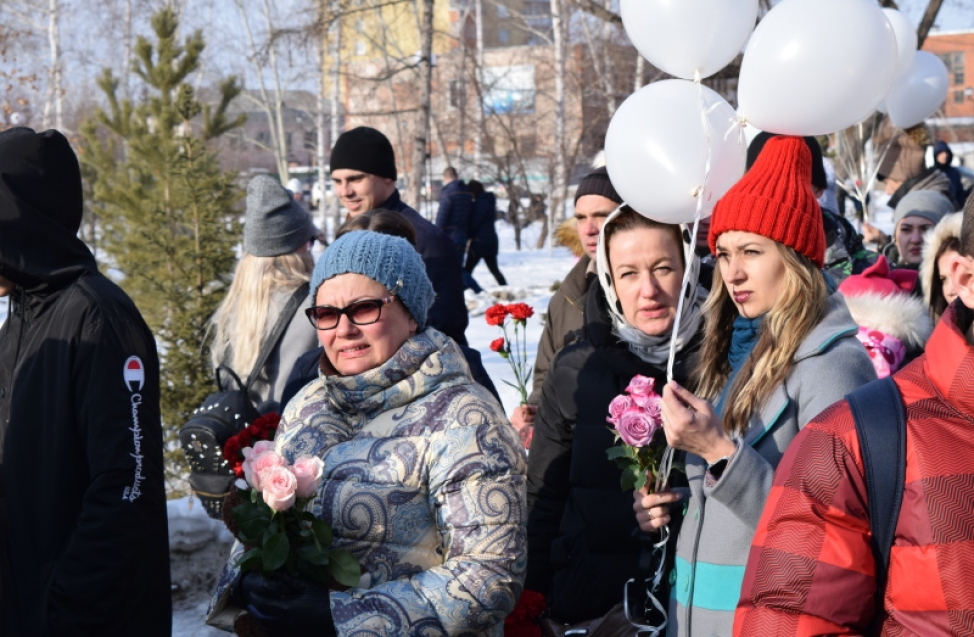 «Кемерово, Омск скорбит вместе с вами!»