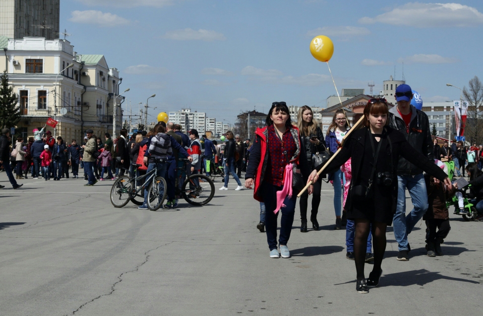 Праздник со слезами на глазах: 9 мая в Омске прошел парад в честь Дня Победы