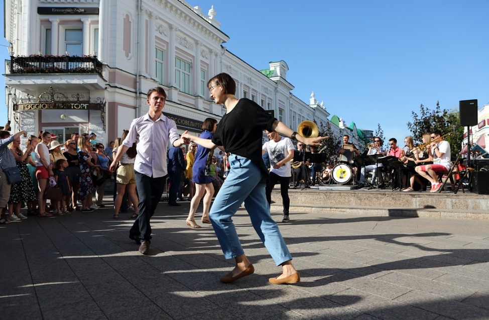 Ночь музыки в Омске началась днем