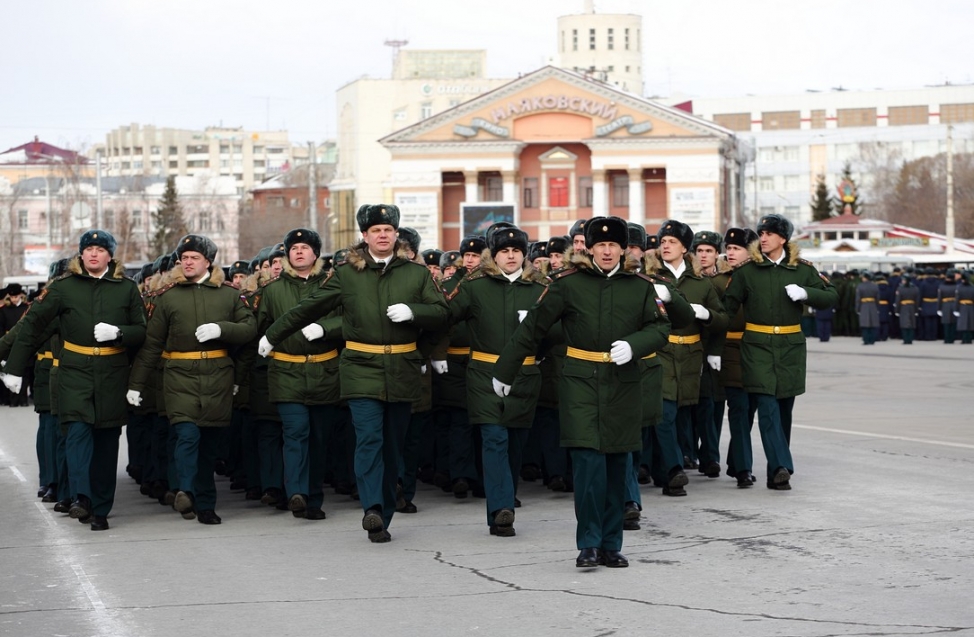 В Омске прошел парад в честь Дня защитника отечества