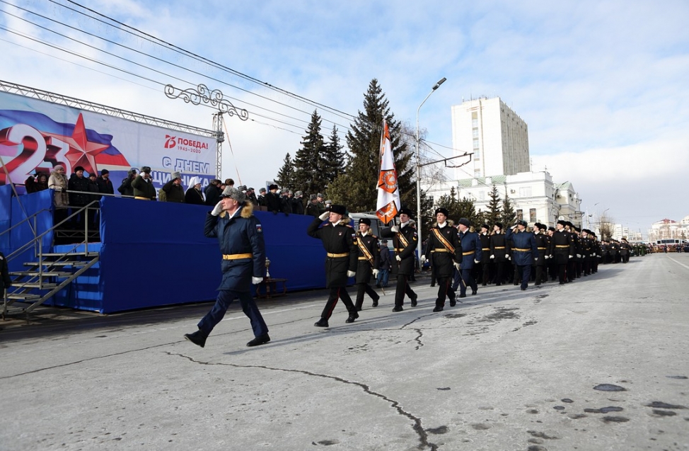 В Омске прошел парад в честь Дня защитника отечества