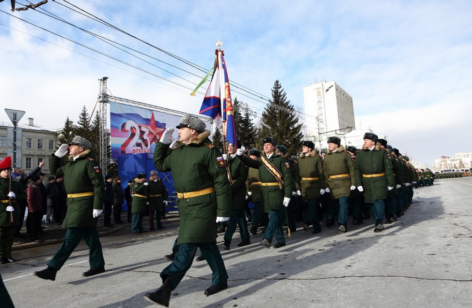 В Омске прошел парад в честь Дня защитника отечества