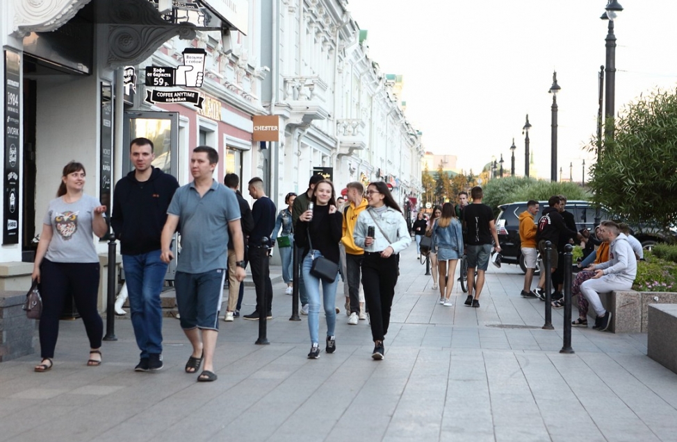 Центр Омска ожил - в городе открылись летние веранды ресторанов