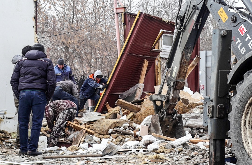 Что нам стоит ТОК построить: на остановке «Городок Водников» снесли старые киоски ради нового павильона