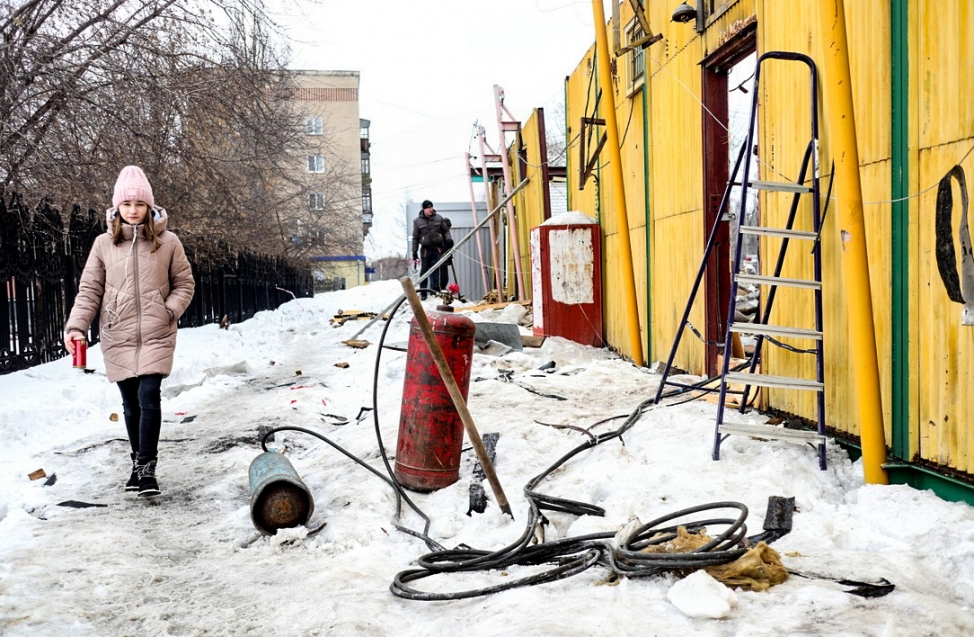 Что нам стоит ТОК построить: на остановке «Городок Водников» снесли старые киоски ради нового павильона