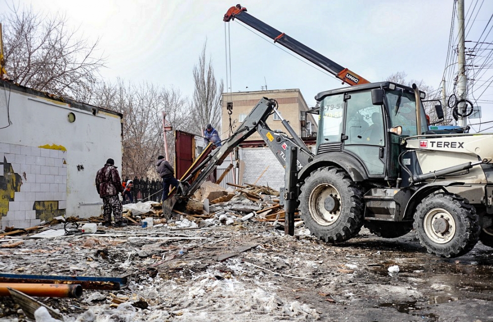 Что нам стоит ТОК построить: на остановке «Городок Водников» снесли старые киоски ради нового павильона