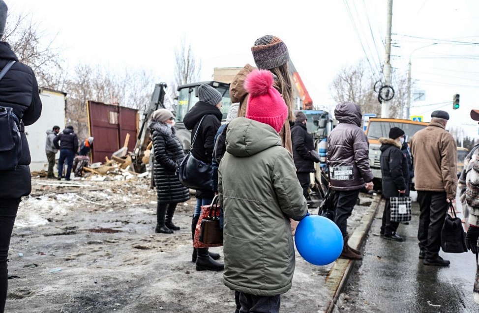 Что нам стоит ТОК построить: на остановке «Городок Водников» снесли старые киоски ради нового павильона