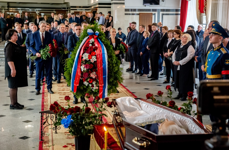 Омск прощание. Омск Варнавский прощание. Омск похороны Владимира Варнавского.