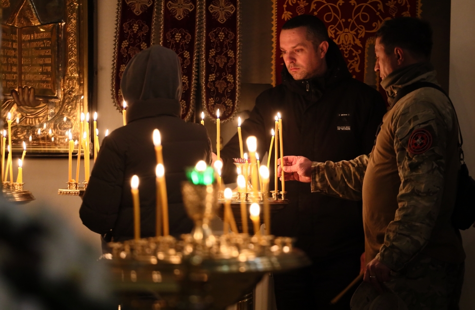 Первое Рождество в Омске: новый митрополит Дионисий совершил божественную литургию (фото)