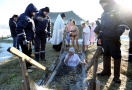 Слезы, сопли, слюни: фоторепортаж «НО» с крещенских купаний
