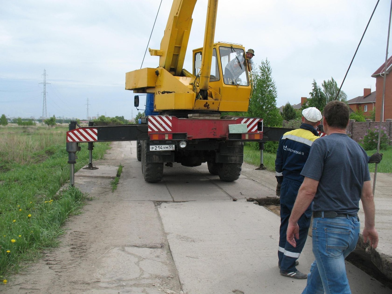 Украли дороги. Чукреевка Омск. Инициатива Омск Чукреевка. Строительство дорог воровство. Фото Чукреевки.