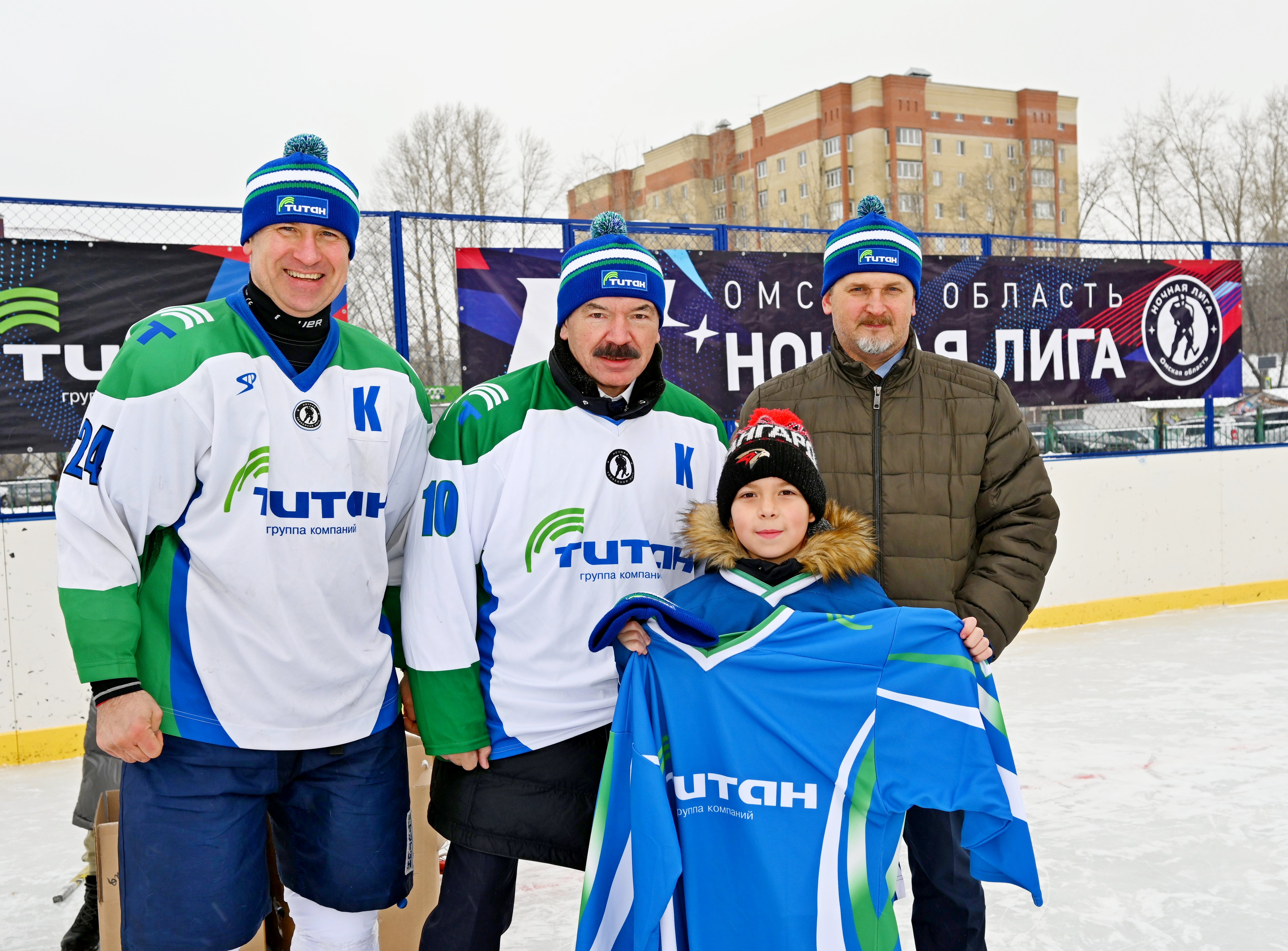 Молодая команда хоккеистов Омск