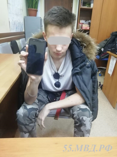 В Рассказове у молодого парня в раздевалке украли деньги | ИА “chelmass.ru”